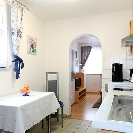 Langenhecke 16 公寓